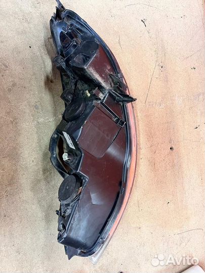 Фара правая передняя Peugeot 407