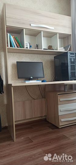 Письменный стол любимый дом