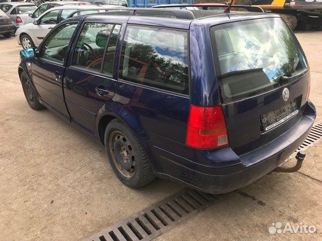 Разбор на запчасти Volkswagen Golf 4