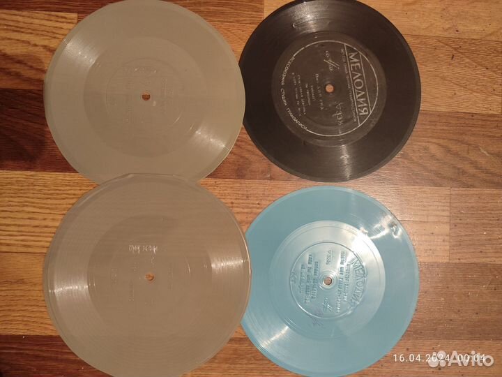 Магнитная лента и гибкая грампластинка