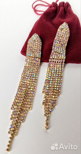 Серьги кисти с камушками-стразами,удлиненные.Новые