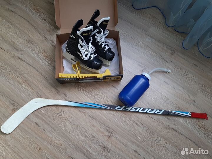 Коньки хоккейные bauer 32