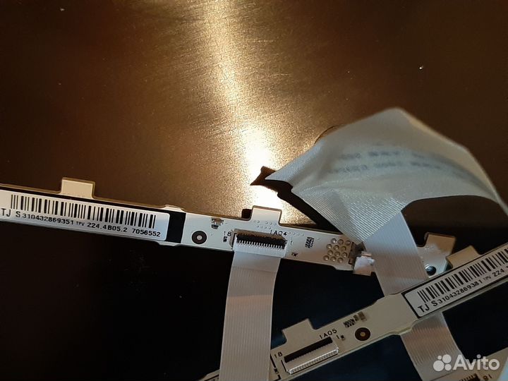 Ambilight 42PFL6877T/60