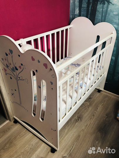 Детская кроватка и матрас