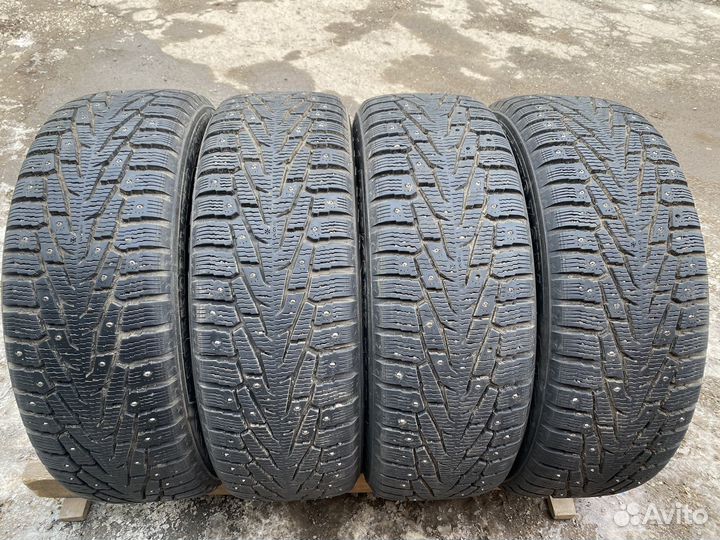 Nokian Tyres Hakkapeliitta 7 SUV 235/65 R17 103T