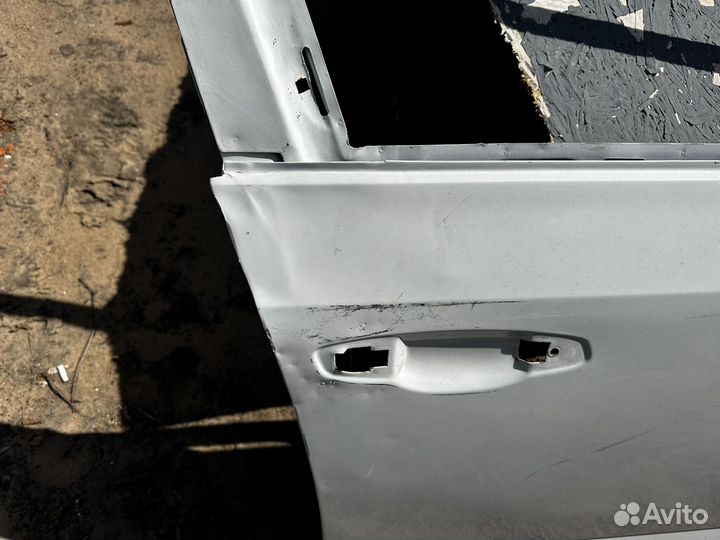Дверь передняя правая skoda octavia a7