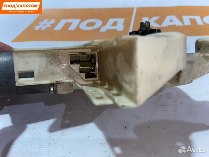 Моторчик стеклоподъемника передний правый Ford 2