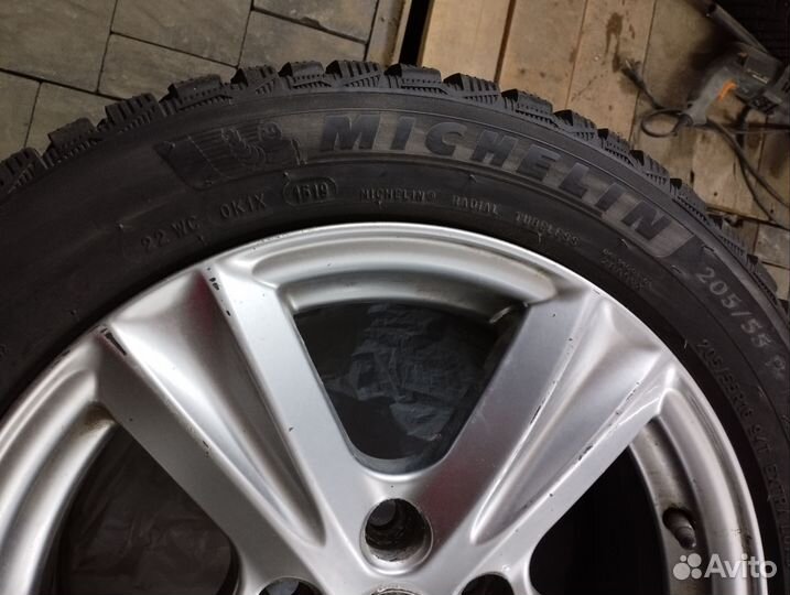 Michelin X-Ice North 4 205/55 R16 94M