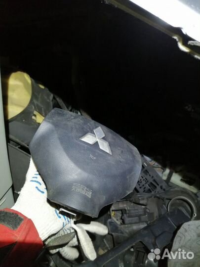Подушка в руль лансер 10 2011