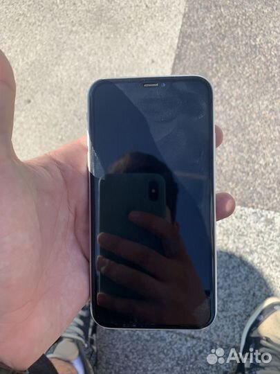 Телефон iPhone xr