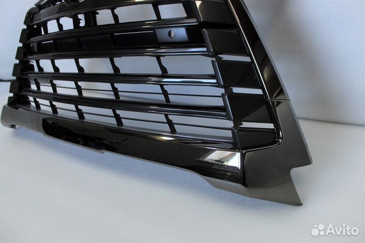 Решетка радиатора Lexus LX 570 Black Vision