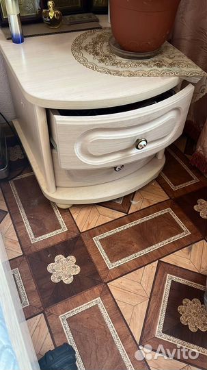 Кровать двуспальная с матрасом