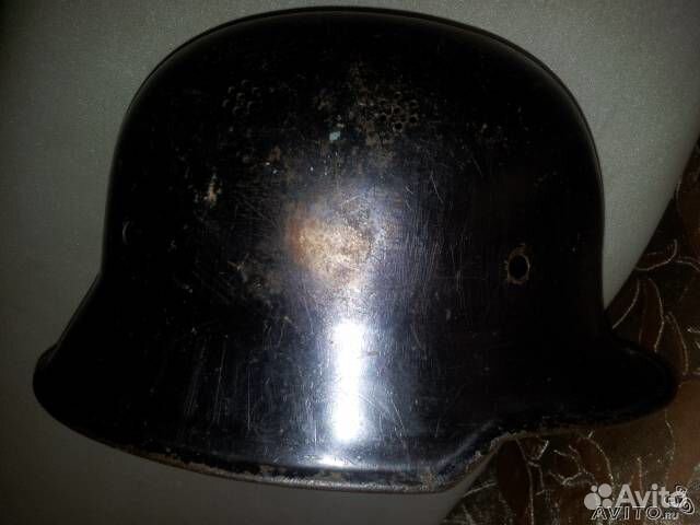 Каска немецкая м34,значки