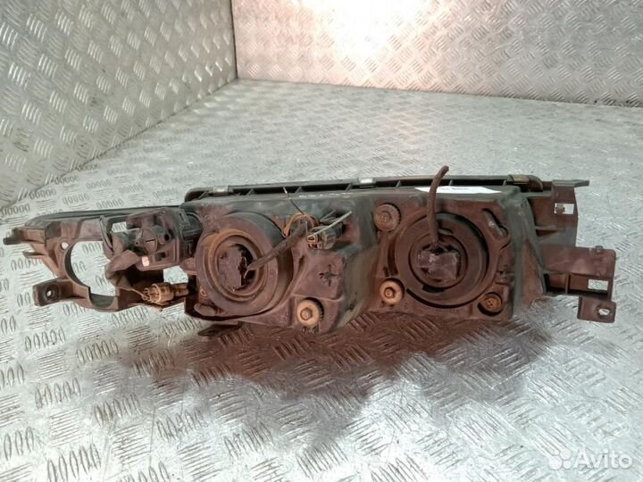 Фара Mitsubishi Galant (1996-2003)