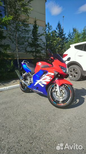 Мотоцикл Honda CBR 600F