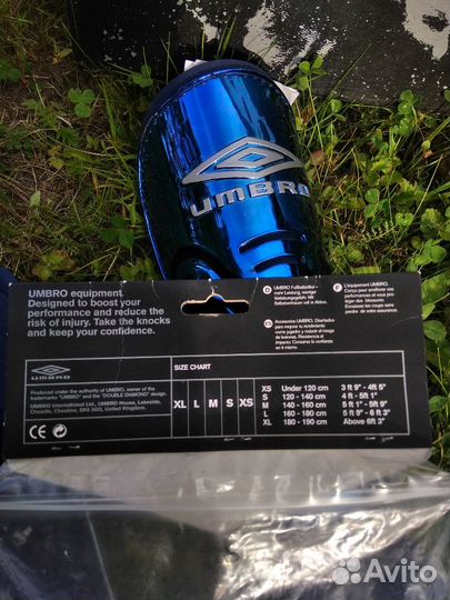 Щитки футбольные Umbro размер L