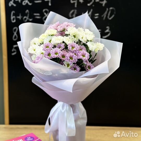 Букет ромашек сантини на 1 сентября