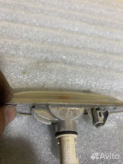 Поворотник в крыло bmw e60