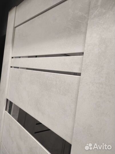 Межкомнатная дверь крем бетон