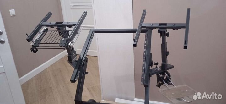 Стойка для аппаратуры ноутбуков контроллеров