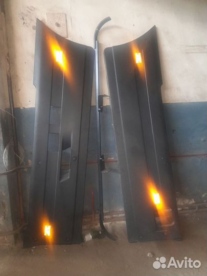 Спойлер боковой маз