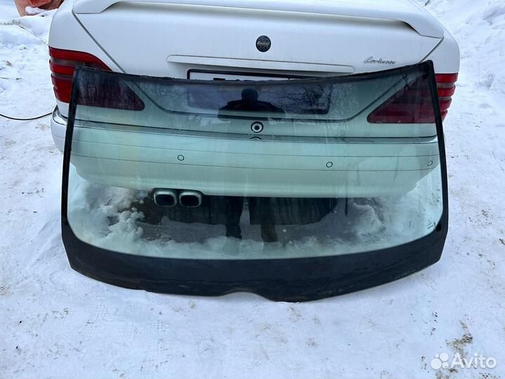 Лобовое стекло на 140 седан