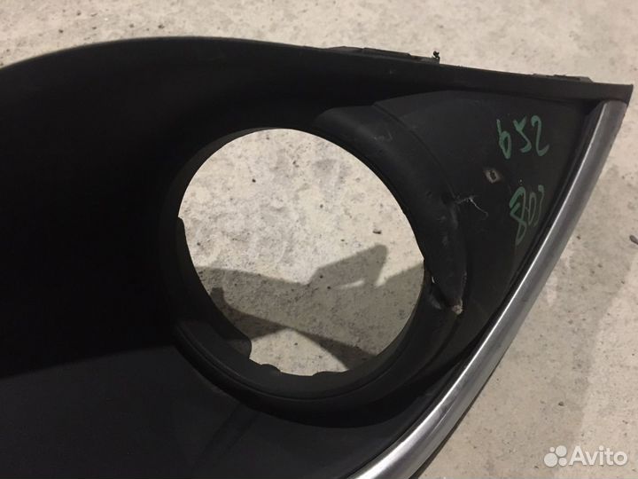 Накладка с дефектом R птф Mitsubishi Outlander