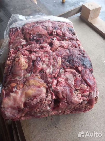 Мясообрезь говядина. Корм собак. Обрезь говяжья