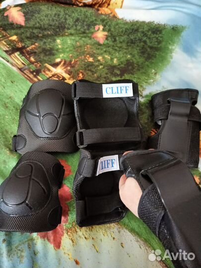 Защита роликовая 3-7 лет (новая)