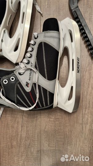 Коньки хоккейные