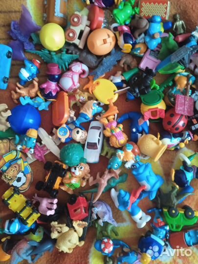Коллекция игрушек из киндер сюрпризов