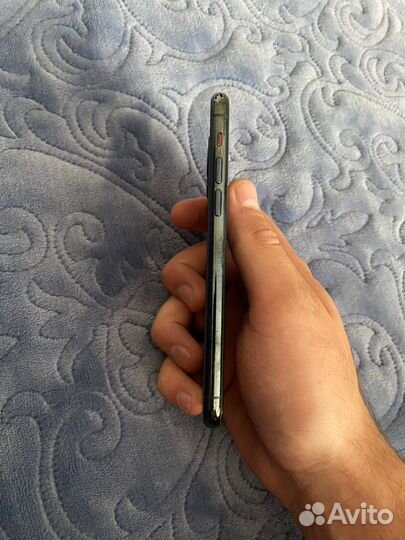 Телефон iPhone 11 про