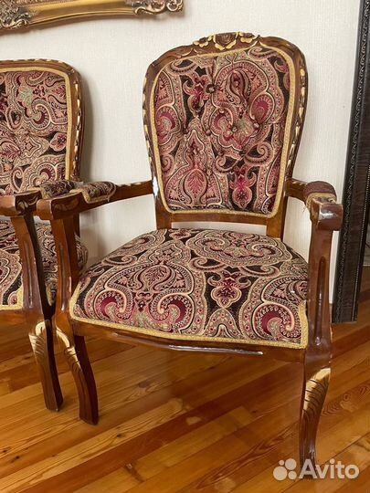 Антикварный холл