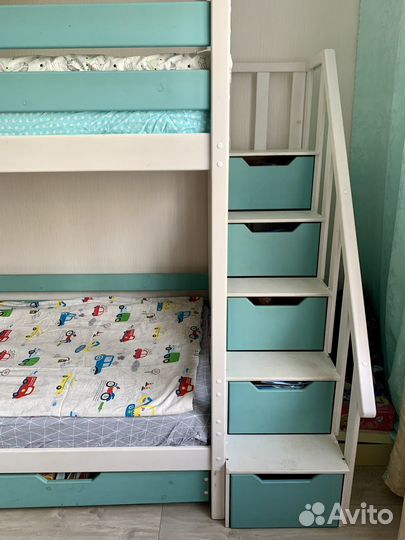 Двухъярусная кровать детская домик