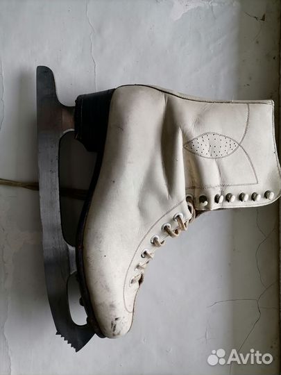 Коньки фигурные