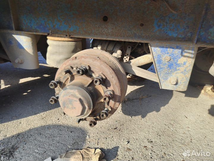 Оси на полуприцеп