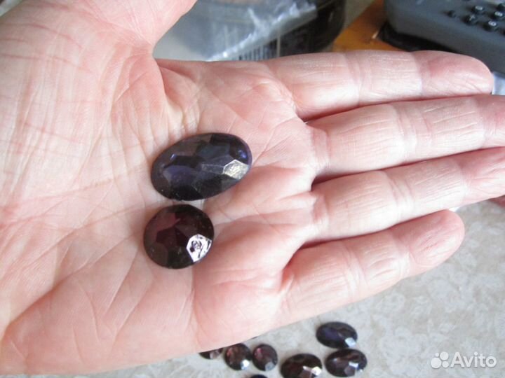 Стразы пришивные крупные