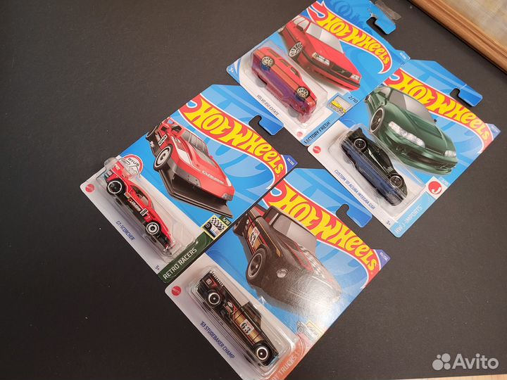 Hot Wheels машинки, новые, в упаковке