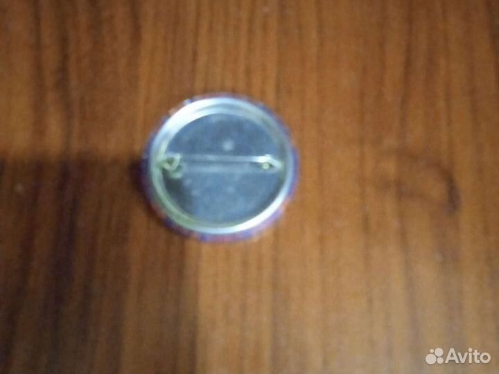 Значки на одежду