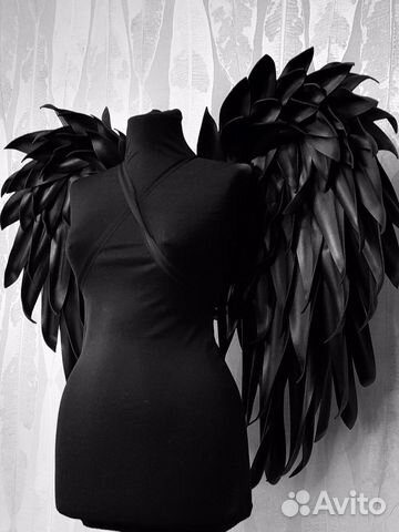 Крылья ангела черные