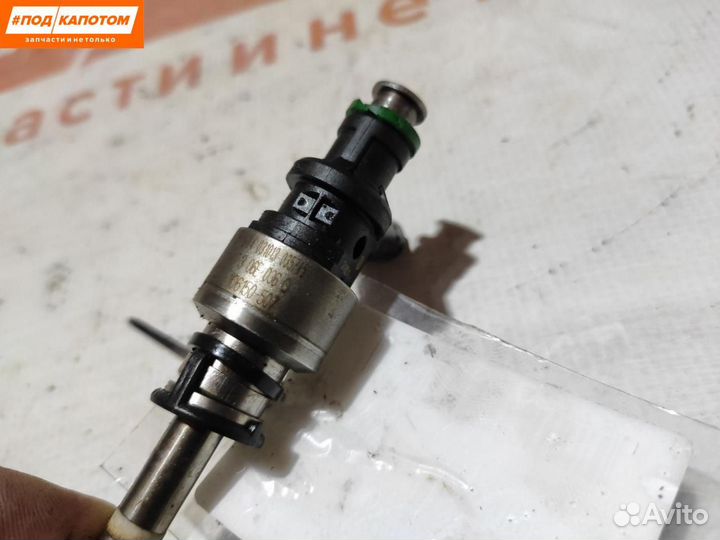 Форсунка топливная Audi A6 4G/C7 2014 06E906036Q