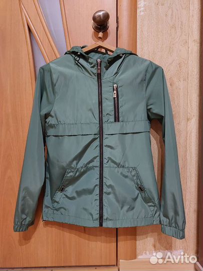 Ветровка для девочки