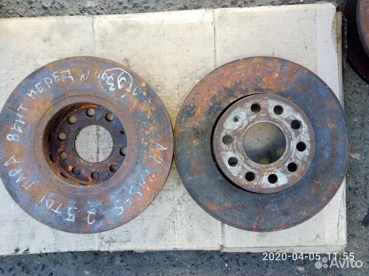 Диск тормозной передний Volkswagen Passat