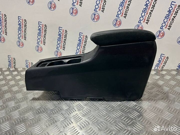 Подлокотник Mitsubishi Lancer 9