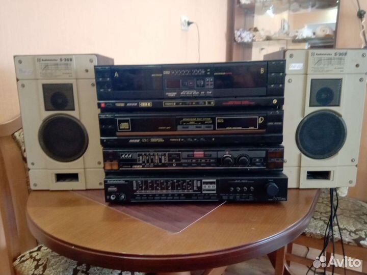 Музыкальный центр