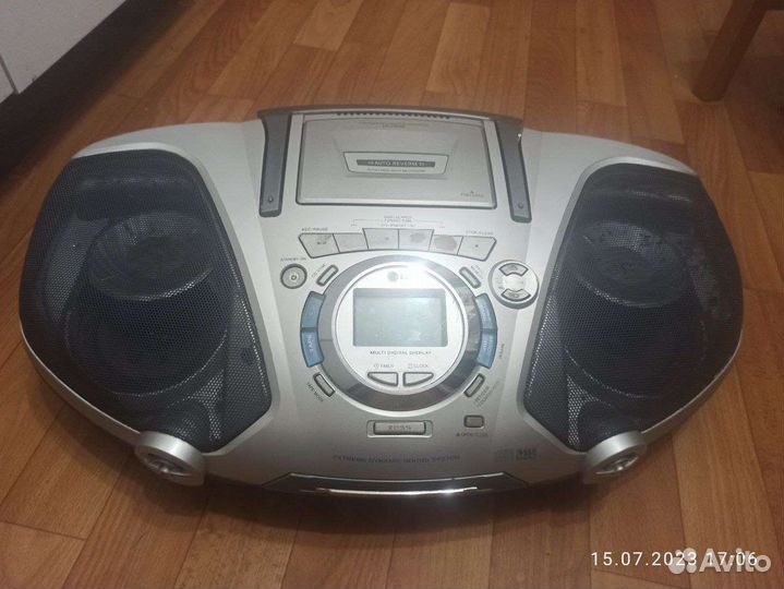 Запчасти от магнитолы LG