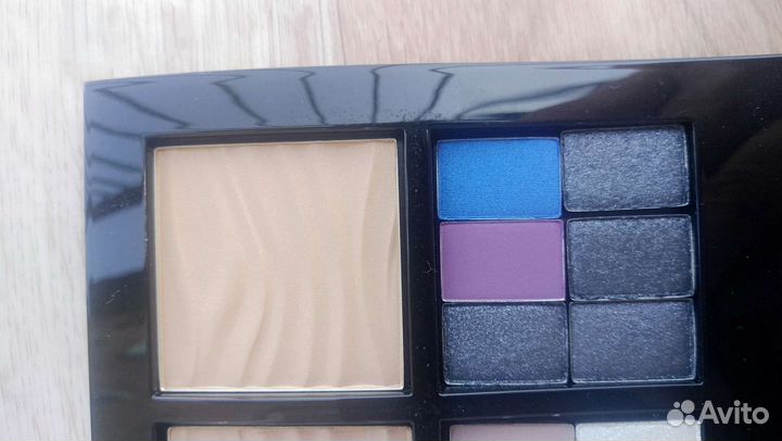 Тени для век Mary Kay