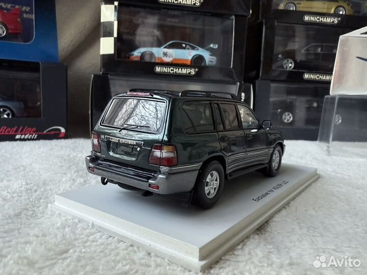 Land Cruiser 100 (1:43 Spark)