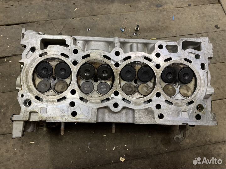 Гбц mr20de треснутая, в сборе с валами, крышкой