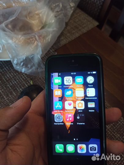 iPhone SE, 32 ГБ